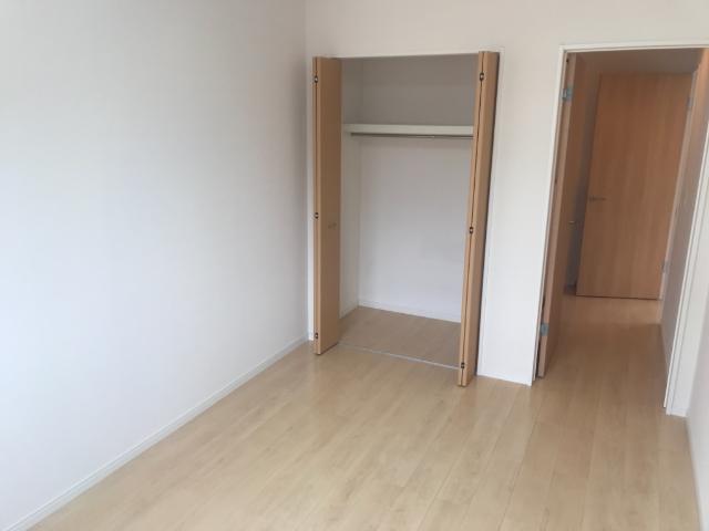 収納　洋室　収納