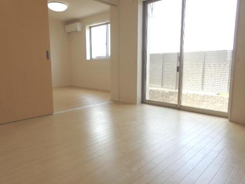 居室・リビング　リビング