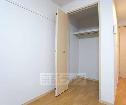 収納　大きなウォークインクローゼットです。