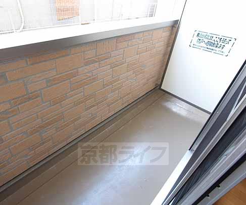 バルコニー　日当たり良好なベランダです。