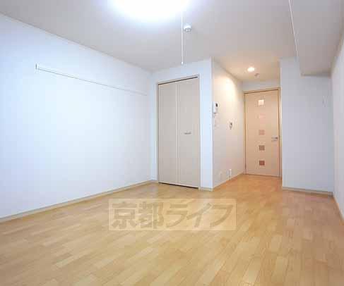 居室・リビング　広々とした部屋です。