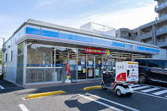 コンビニ　ローソン 練馬中村三丁目店（コンビニ）まで519m