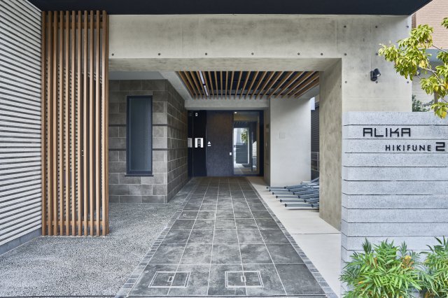 エントランス　建物の内部です