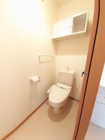 トイレ　清潔感のあるトイレです