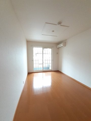 居室・リビング　ゆったりとした居間です