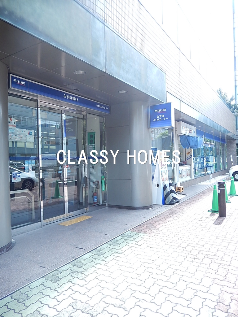 銀行　みずほ銀行品川支店（銀行）まで706m