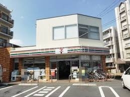 コンビニ　セブンイレブン世田谷宮坂3丁目店（コンビニ）まで246m