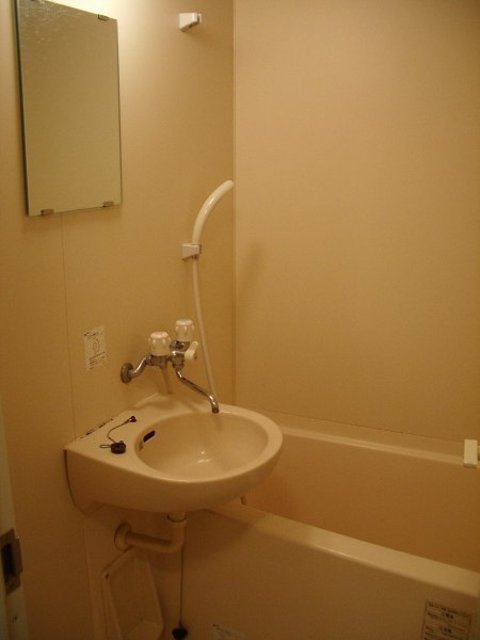 バス・シャワールーム　バスルーム