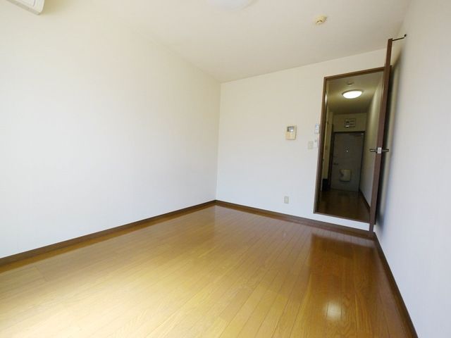 その他部屋・スペース　★フローリングのキレイな洋室です★