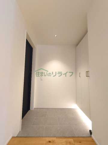 玄関　エクセルシオール目黒青葉台