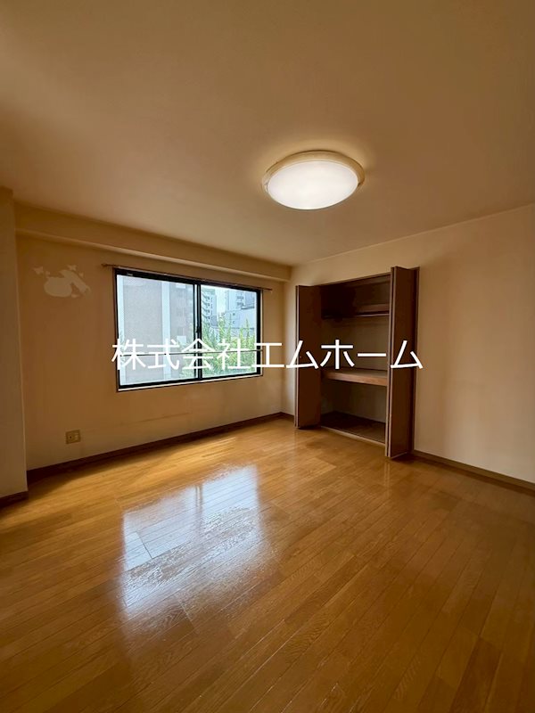 その他部屋・スペース　洋室8.5帖　クローゼット（収納充実してます）エアコン付