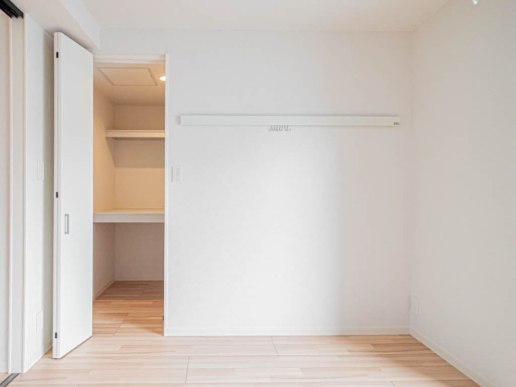 収納　洋室収納
