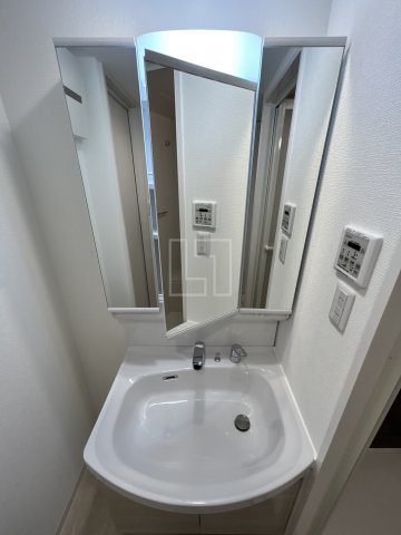 洗面設備　アドバンス上町台シュタット　独立洗面化粧台