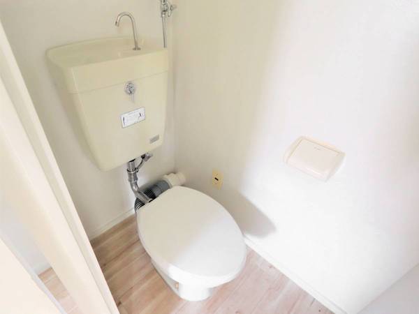 トイレ　モデルルームの写真です