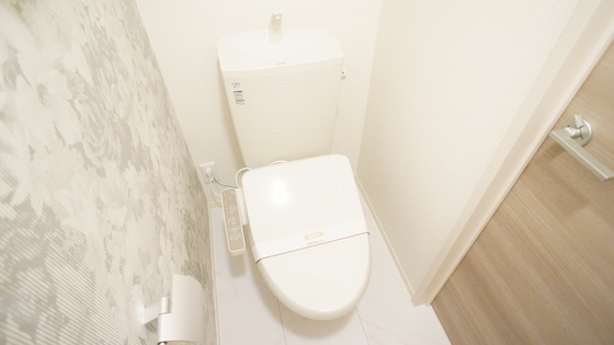 トイレ　シャワー付きトイレ