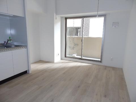 居室・リビング　室内