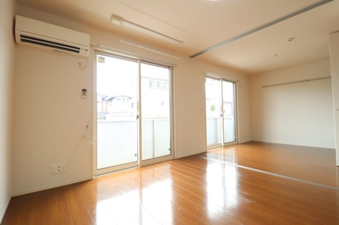 居室・リビング　リビング全景