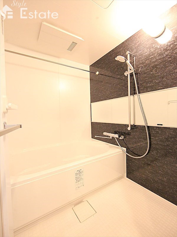 バス・シャワールーム　バスルーム