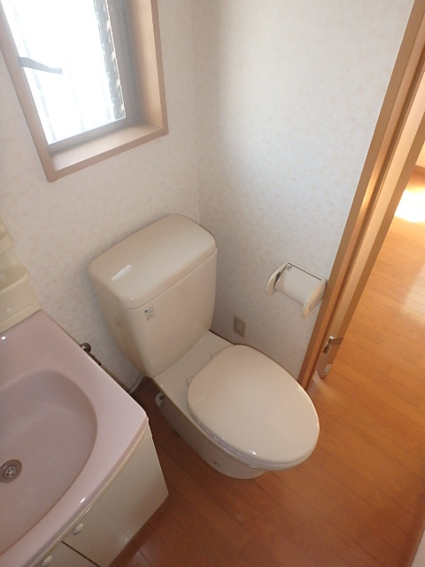 トイレ　清潔感のあるトイレです。