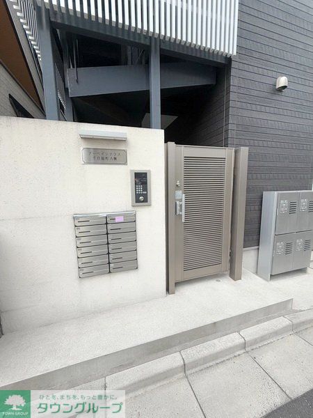 エントランス　エントランス