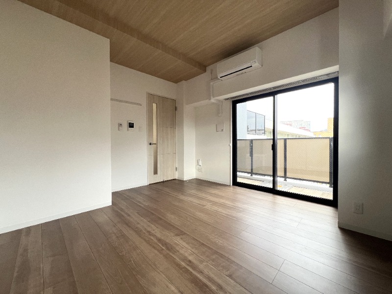 居室・リビング　別号室写真