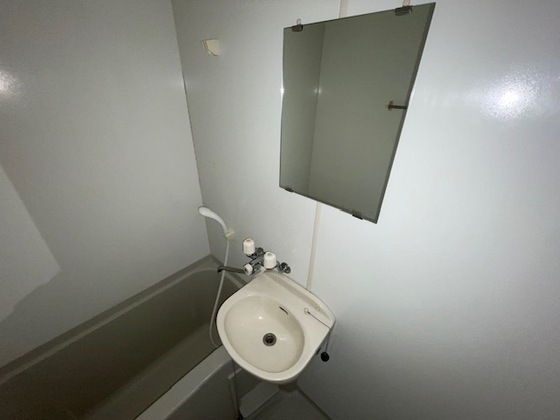 洗面設備　※別部屋の写真です