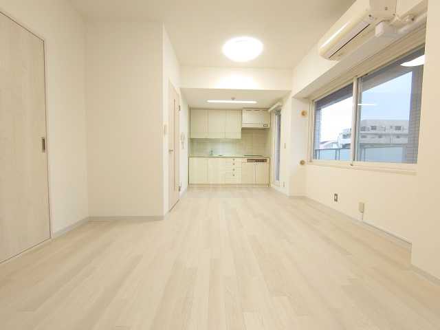 居室・リビング　ルネ御苑プラザ