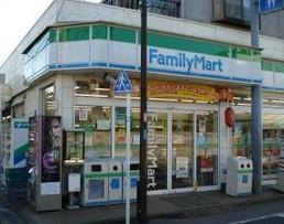 コンビニ　ファミリーマート（コンビニ）まで391m