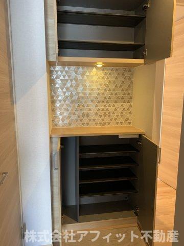 玄関　シューズボックス付き