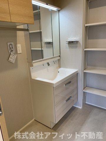 洗面設備　洗髪洗面化粧台