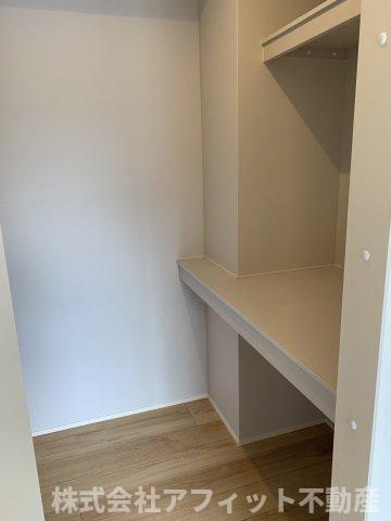 収納　ウォークインクローゼット