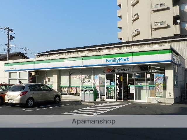 コンビニ　ファミリーマート小倉上到津二丁目店（コンビニ）まで950m