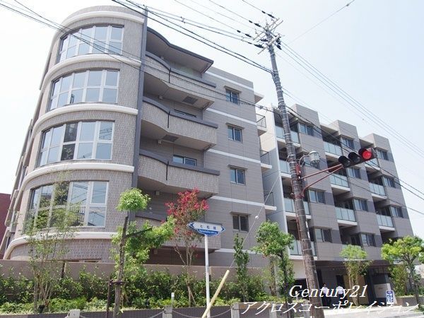 建物外観　安心のオートロック付き♪