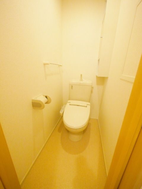 トイレ　お手洗い（洗浄便座付）