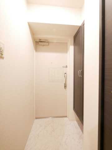 玄関　ラルジュ　マノワール