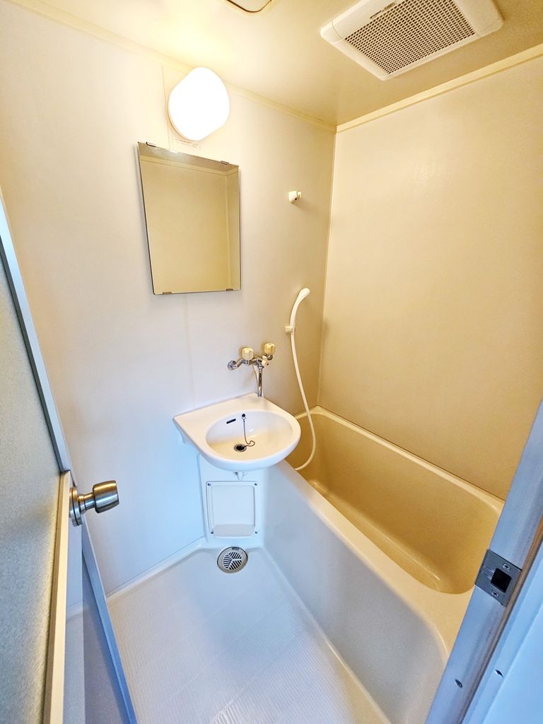 バス・シャワールーム　★お問い合わせはタウンハウジングまで★