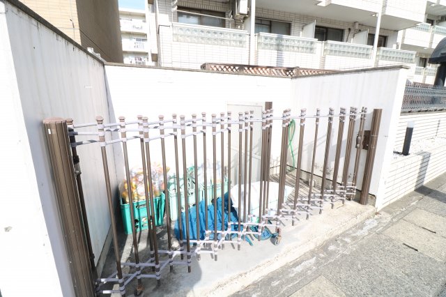 ジュネス市川の外観写真