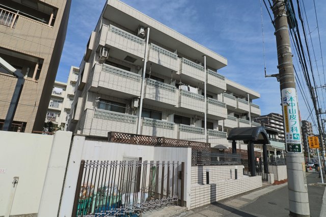 ジュネス市川の外観写真