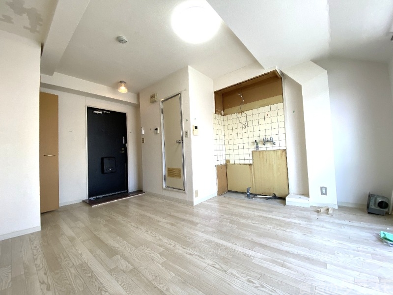 居室・リビング　白基調のお部屋です。
