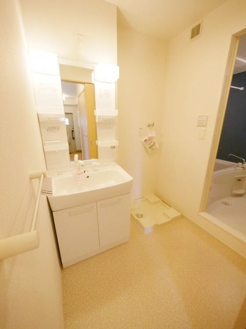 洗面設備　同一タイプ