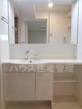 洗面設備　洗髪洗面化粧台