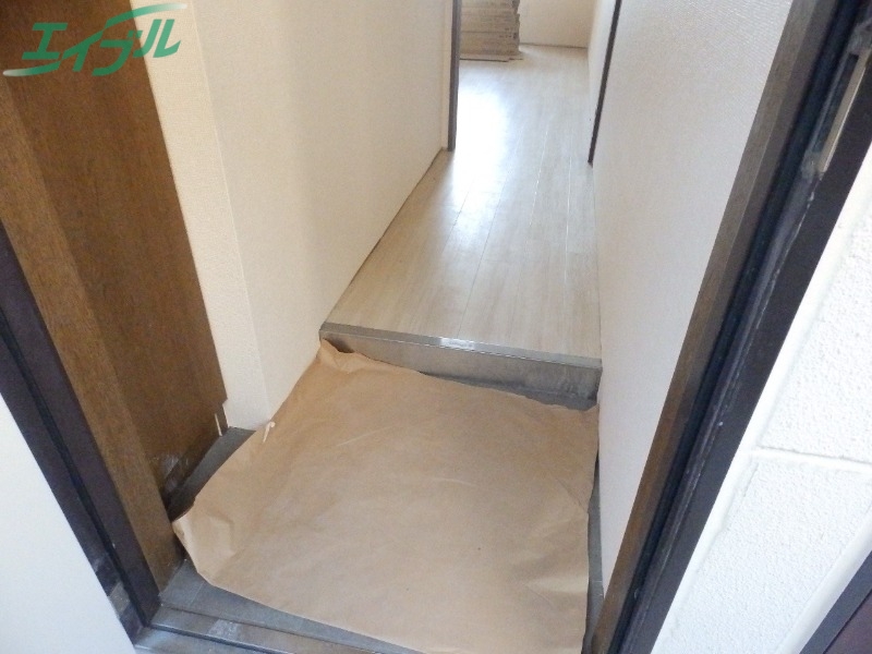 玄関　同タイプの写真です