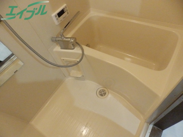 バス・シャワールーム　同タイプの写真です