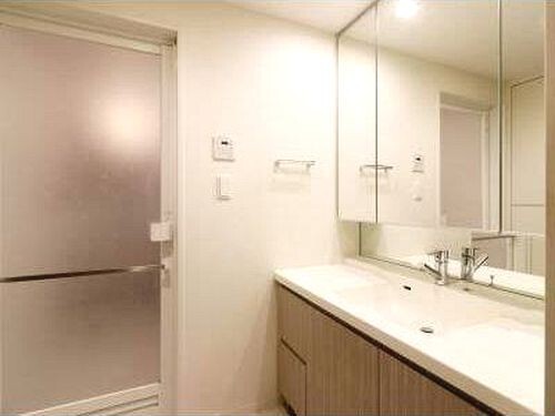 洗面設備　人気の独立洗面所