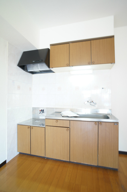 キッチン　参考写真（同建物別部屋のものです）