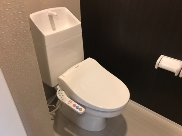 トイレ　内装イメージ