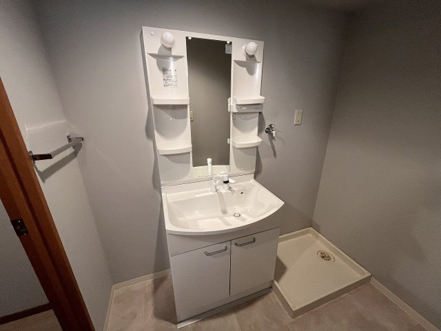 洗面設備　コンパクトで使いやすい洗面所