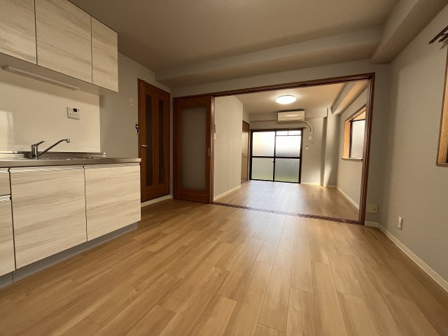 居室・リビング　ゆったり過ごせる居間です