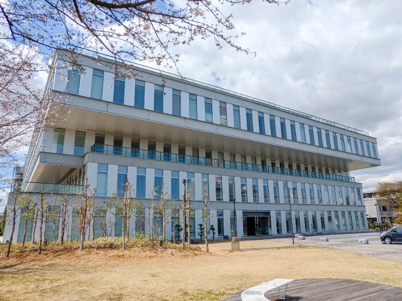 図書館　高崎市立中央図書館（図書館）まで1548m