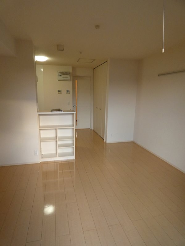 居室・リビング　※同タイプ別部屋の写真となります。